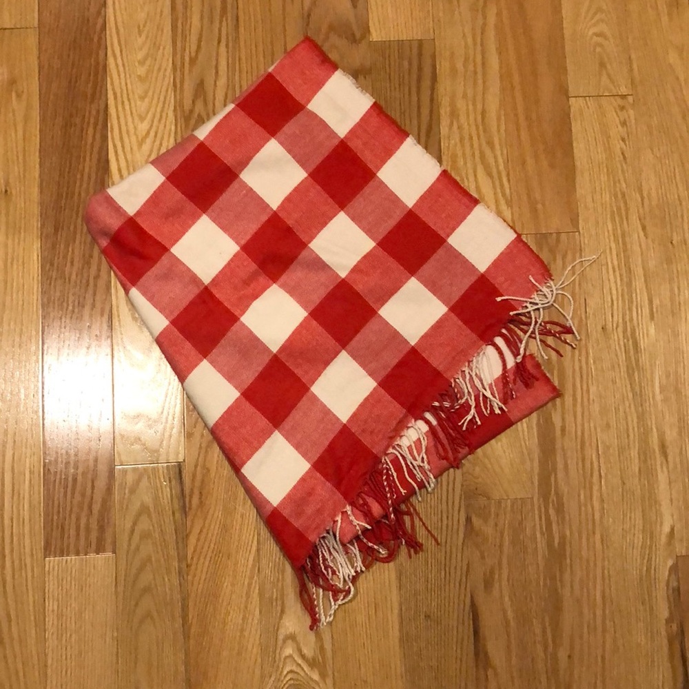 Scarfs Red and White